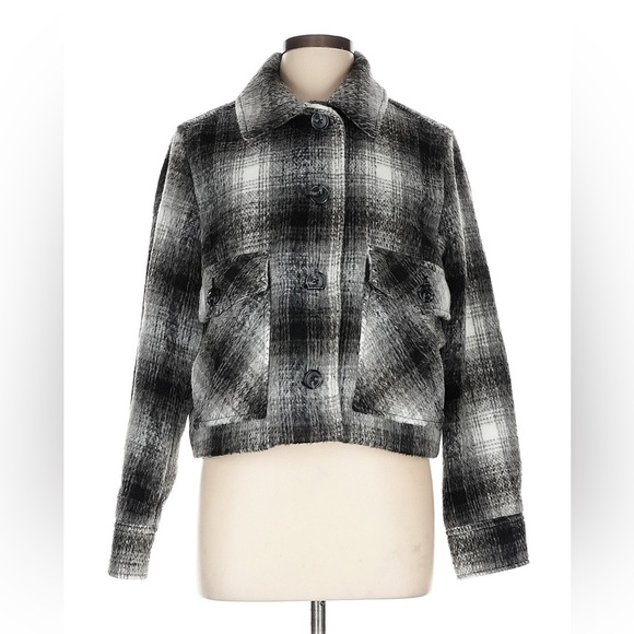 Banana Republic Jackets & Blazers - NEW Banana Republic Black and Gray Plaid Teddy Jacket